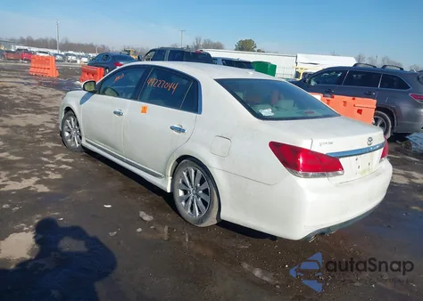 2011 Toyota Avalon Limited z USA, uszkodzony, nr VIN 4T1BK3DBXBU376969